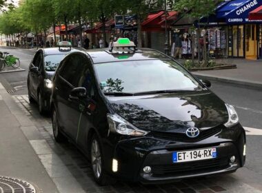 taxi paris how to get around in Paris