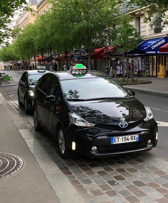 taxi paris how to get around in Paris